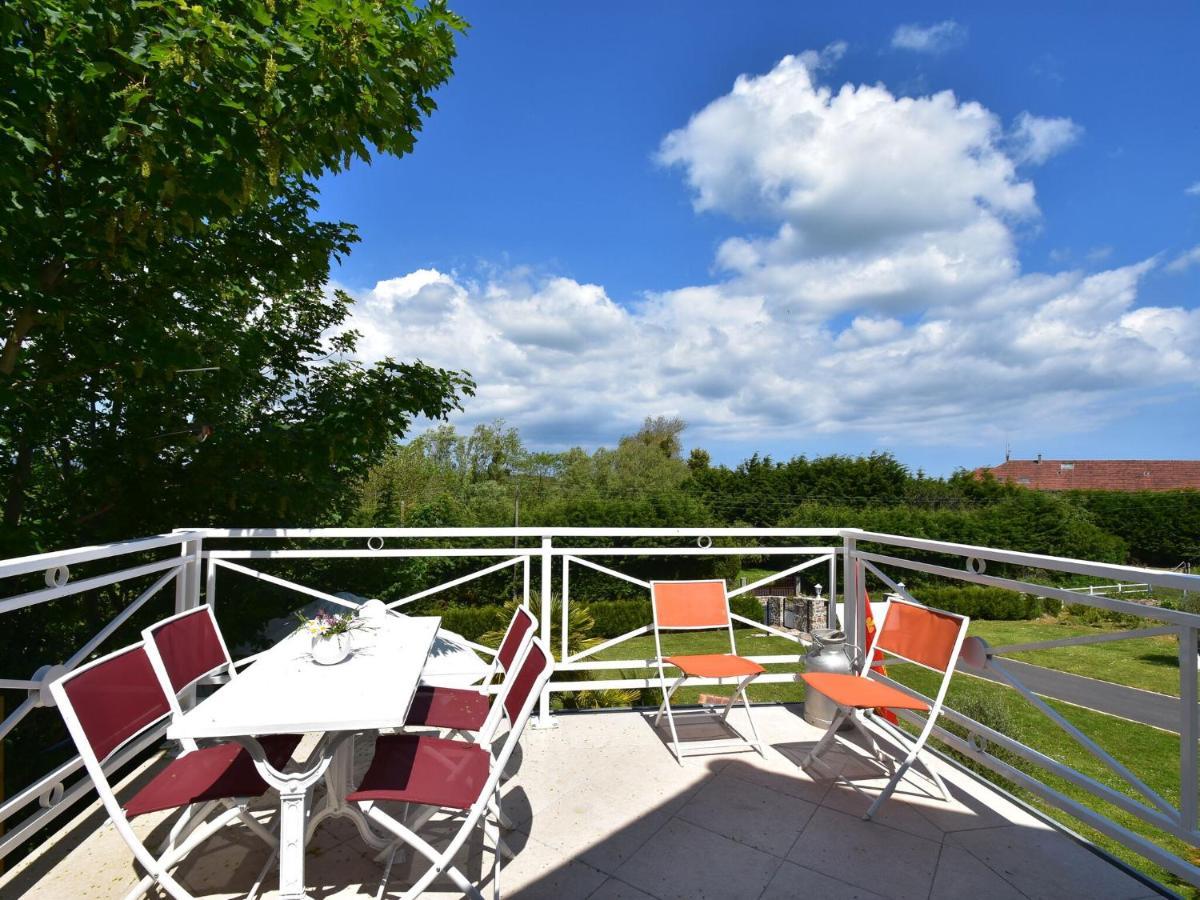 Superb Holiday Home Near The Beach Quinéville Habitación foto