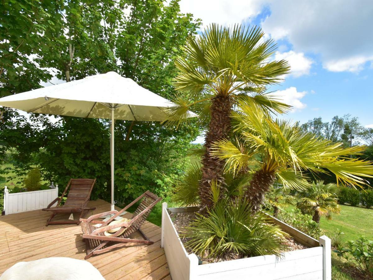 Superb Holiday Home Near The Beach Quinéville Exterior foto