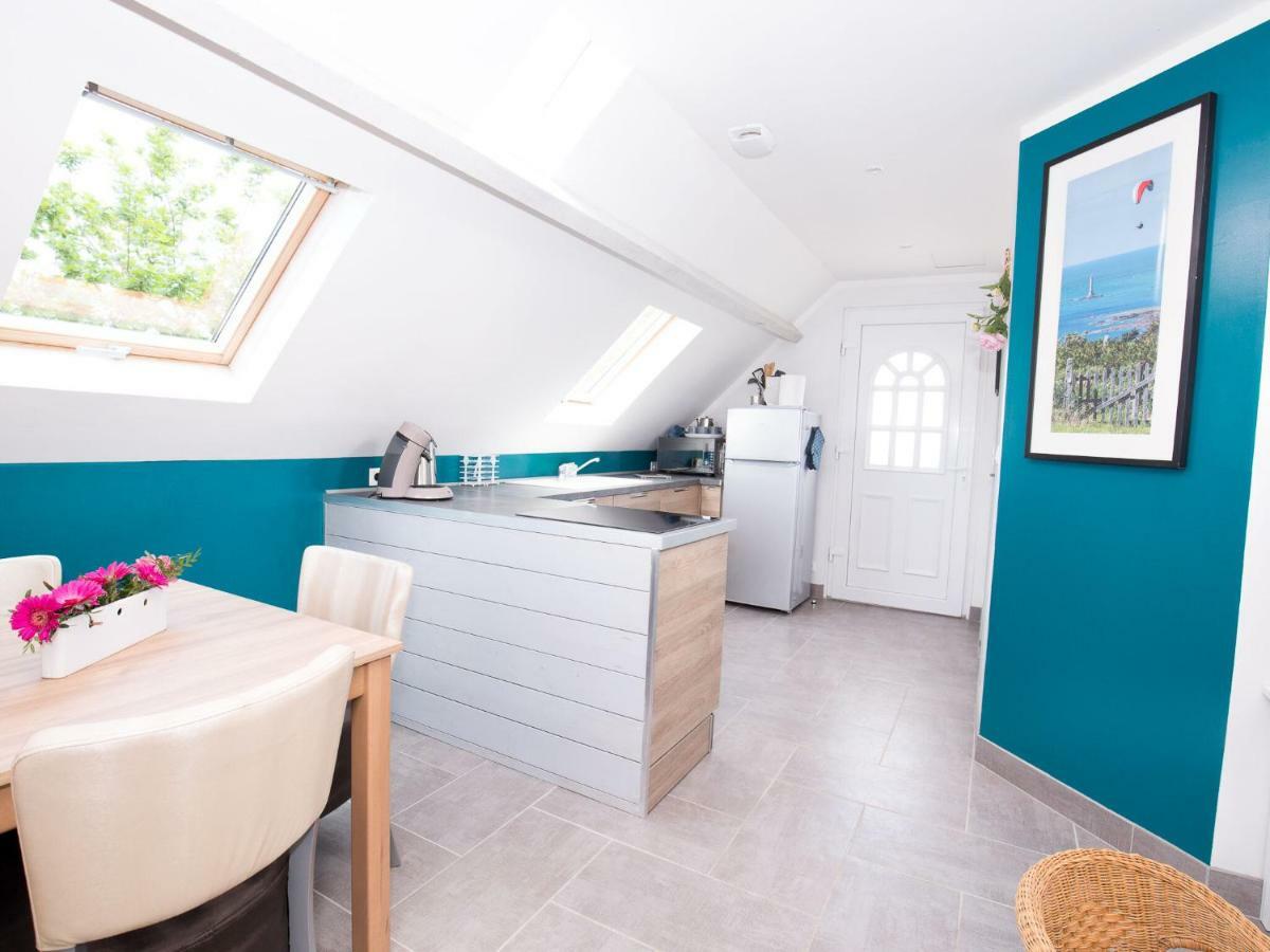 Superb Holiday Home Near The Beach Quinéville Exterior foto